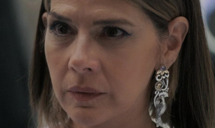 Antique-Style Silver Drop Earrings with Intricate Design Worn by Marisa Tomei as Claire Dupont