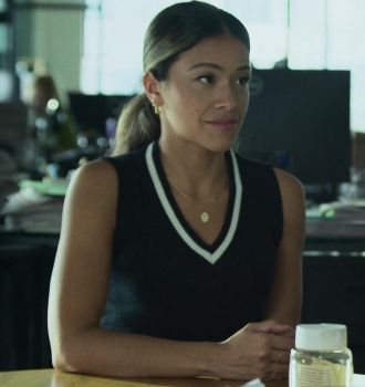 Worn on Players (2024) Movie - Black Sleeveless Knit Top with White V-Neck Collar Detail Worn by Gina Rodriguez as Mack