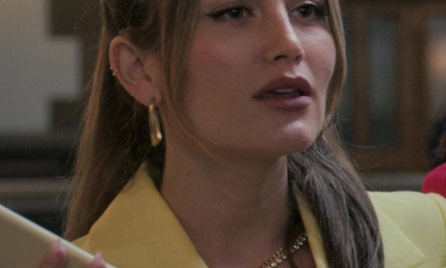 Bold Snake Gold Necklace of Rachel Matthews as Suzette