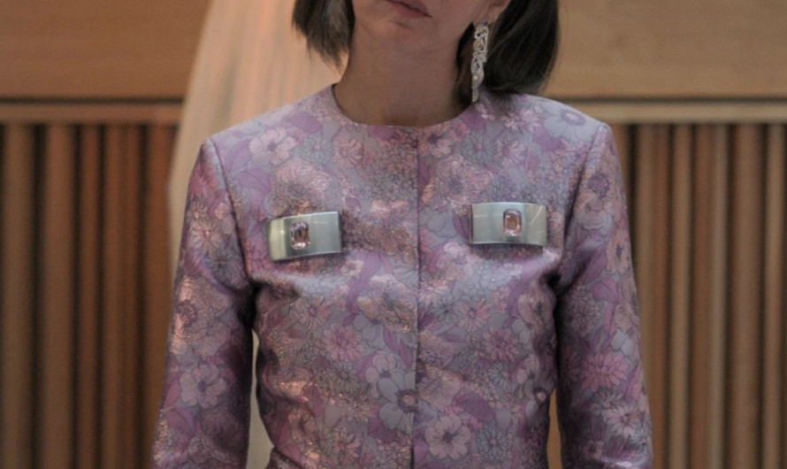 Metallic Floral Silk-Blend Jacquard Jacket Worn by Marisa Tomei as Claire Dupont