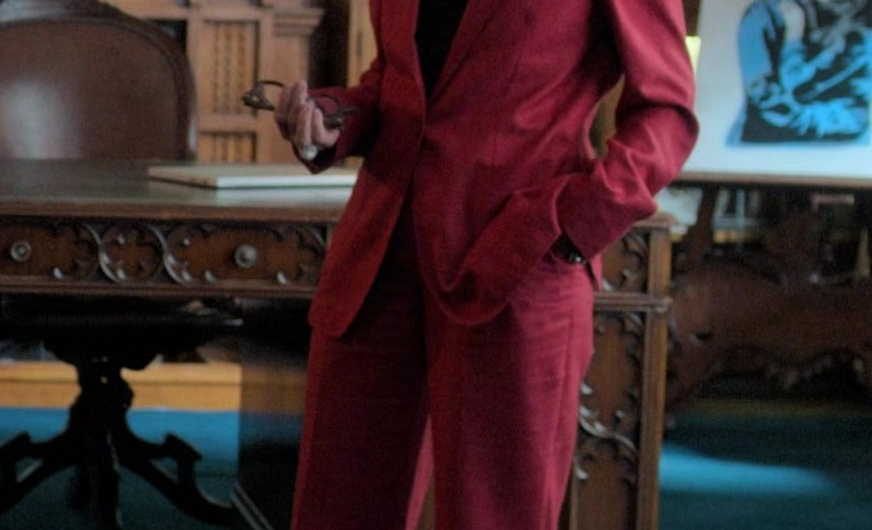 Red Oversized Blazer of Marisa Tomei as Claire Dupont
