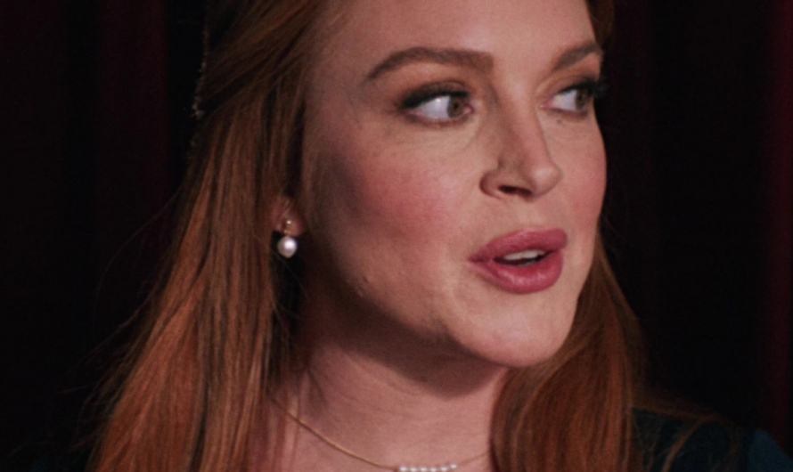 Round Pearl Earrings of Lindsay Lohan