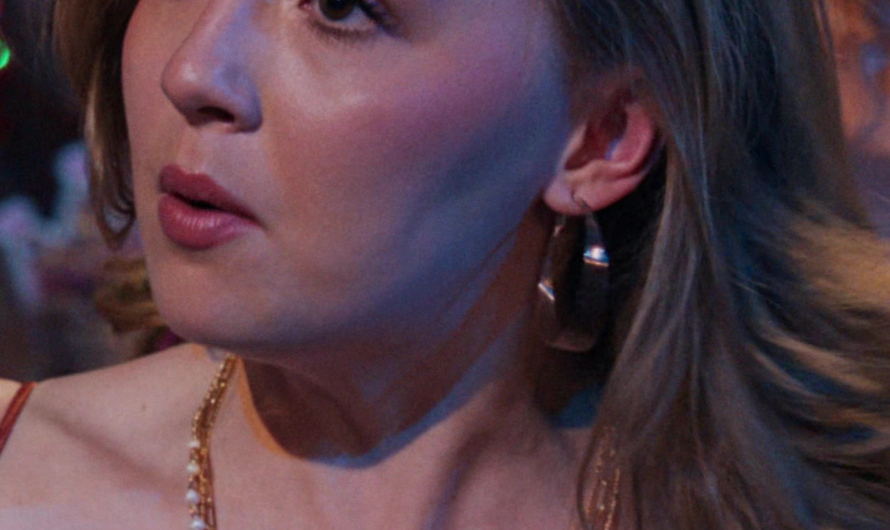 Pearl Embellished Gold Chain Necklace of Bebe Wood as Gretchen Wieners