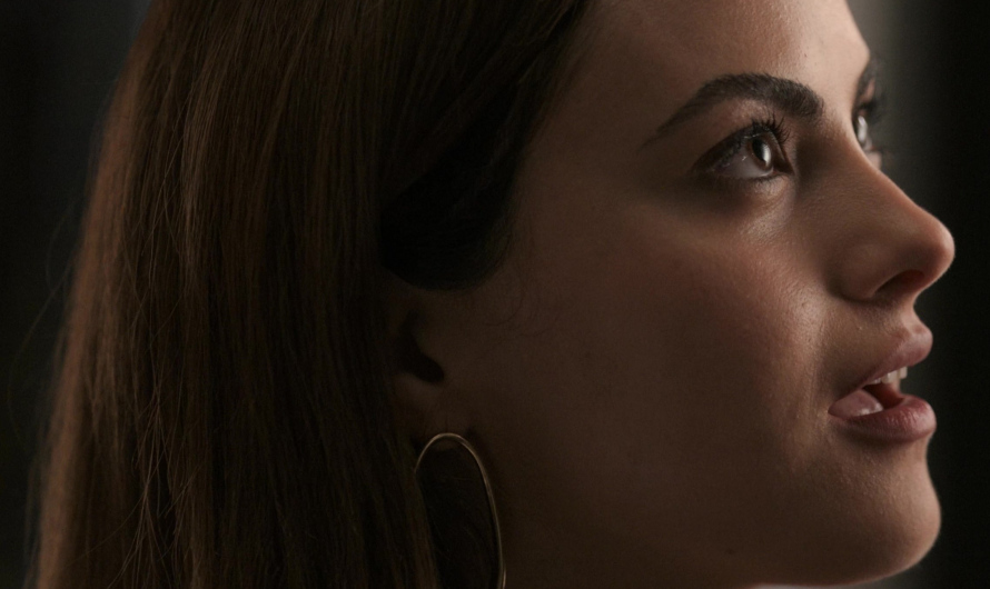 Gold Oval Hoop Earrings of Camila Mendes as Ana