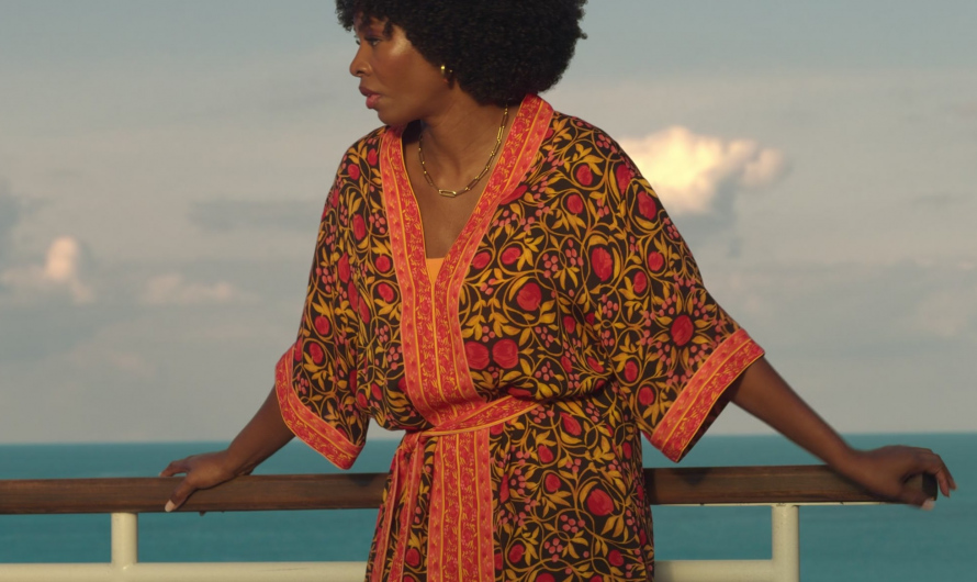 Floral Patterned Kimono of Tamberla Perry as Alexandra