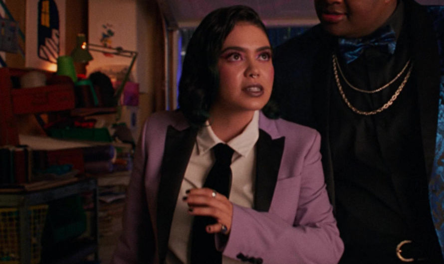 Lavender Tuxedo Style Blazer Jacket Worn by Auliʻi Cravalho as Janis ‘Imi’ike