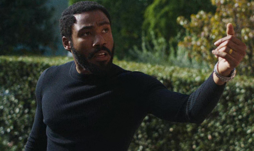 Black Crew Neck Ribbed Sweater of Donald Glover as John Smith