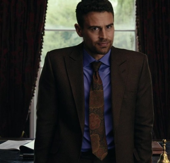 Paisley Silk Tie of Theo James as Eddie Horniman