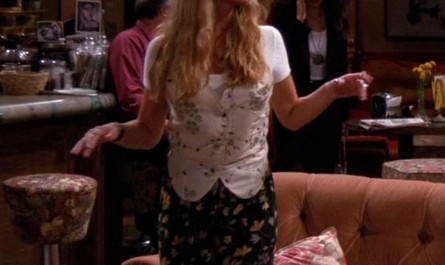#1210 – Friends (TV Series) – Season 1 Episode 05 – The One With The East German Laundry Detergent (Timestamp – 00h 20m 09s)