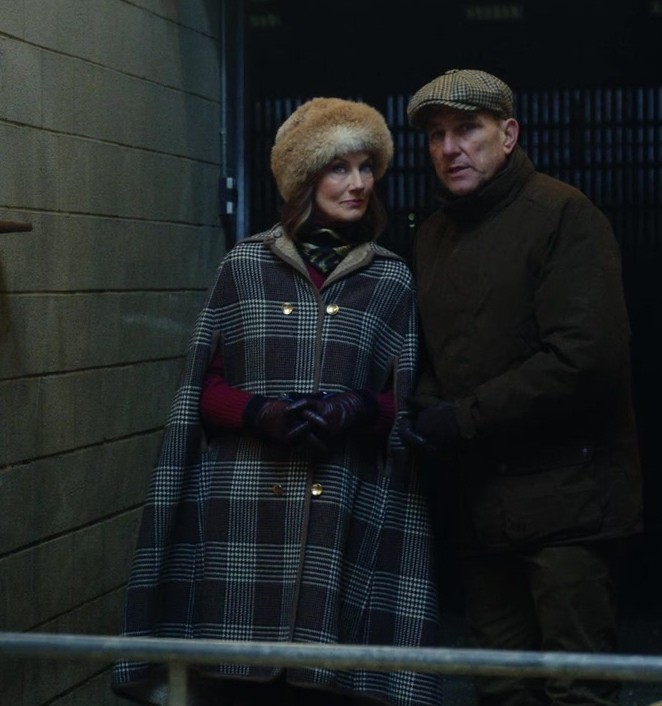plaid wool cape coat - Joely Richardson (Lady Sabrina) - The Gentlemen TV Show