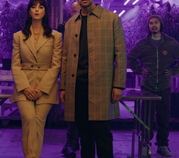 Classic Houndstooth Check Coat Worn by Theo James as Eddie Horniman