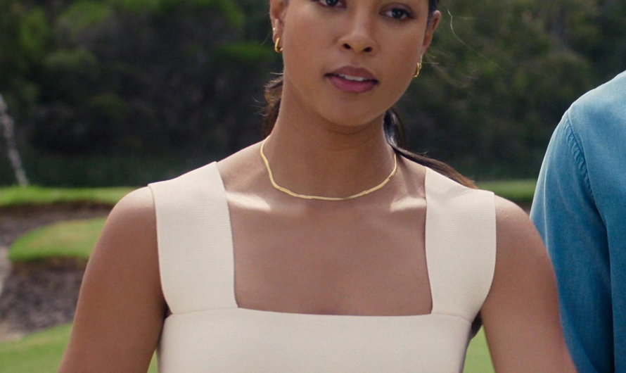 Cream Square Neck Sleeveless Tank Top of Lex Scott Davis as Erin