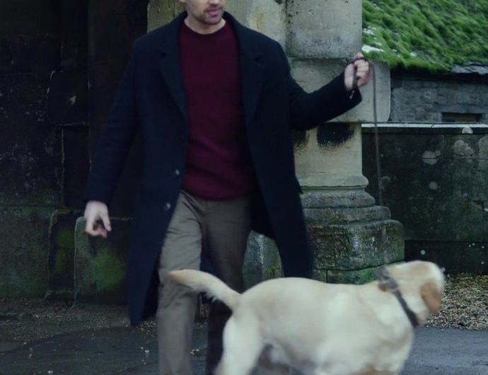 Burgundy Crew Neck Sweater of Theo James as Eddie Horniman