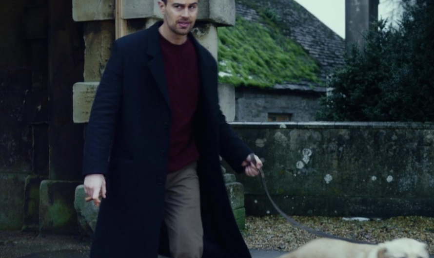 Navy Blue Tailored Wool Coat with Sleek Single-Breasted Design Worn by Theo James as Eddie Horniman