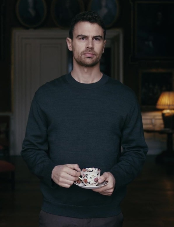 Charcoal Crew Neck Sweater of Theo James as Eddie Horniman