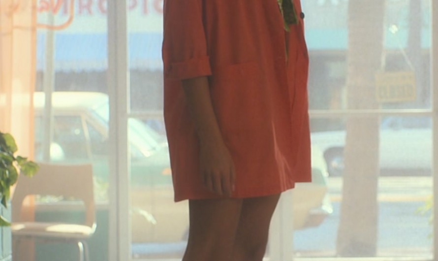 Orange Casual Oversized Button-Up Shirt with Pockets of Kaia Gerber as Mitzi