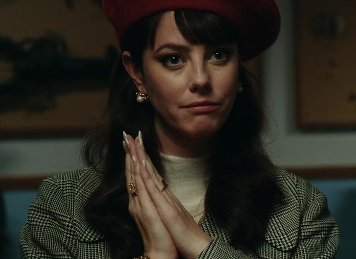 Gold Statement Bracelet of Kaya Scodelario as Susie Glass
