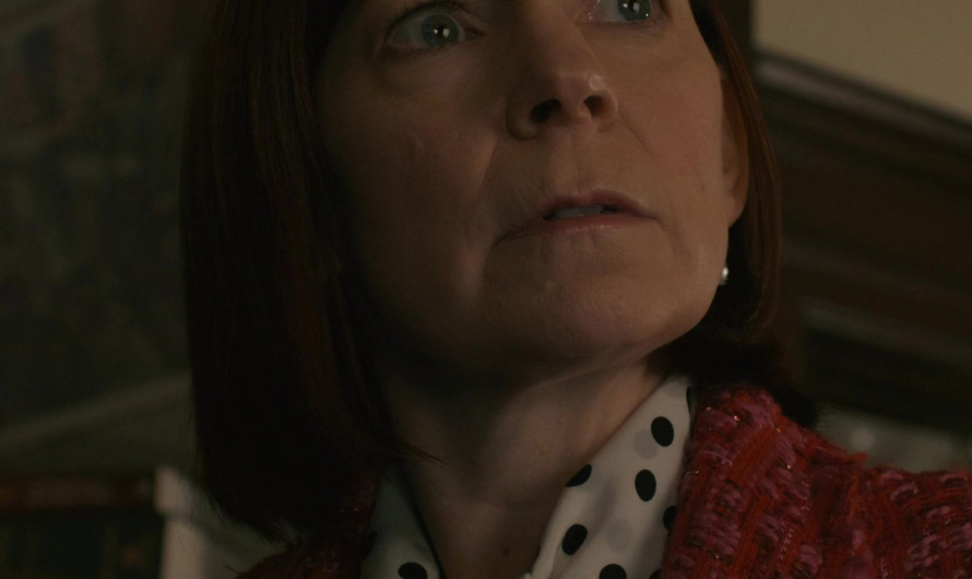 Ladybug Brooch of Carrie Preston as Elsbeth Tascioni