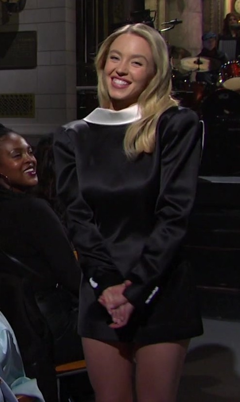 black reverse blazer mini dress - Sydney Sweeney) - Saturday Night Live TV Show