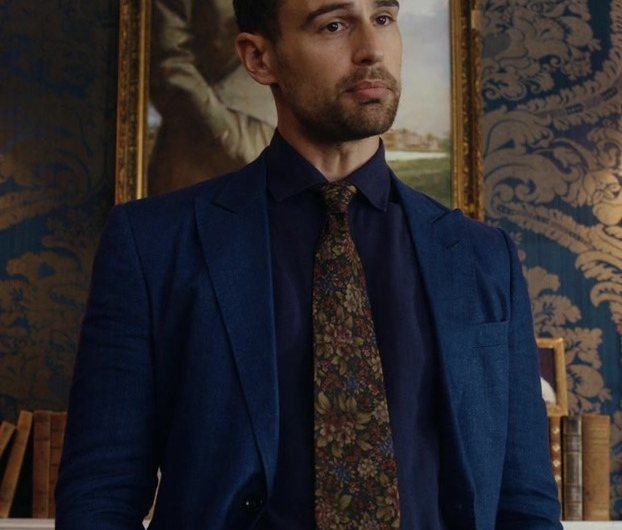 Floral Patterned Silk Tie of Theo James as Eddie Horniman