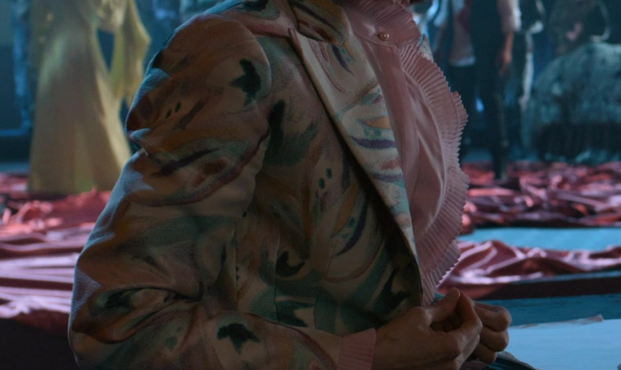 Floral Embroidery Lined Single Breasted Blazer Worn by Carrie Preston as Elsbeth Tascioni