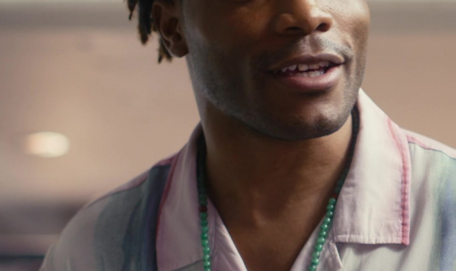 Green Beaded Necklace Worn by Jermaine Fowler as Wes