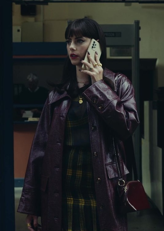 ruby red leather handbag - Kaya Scodelario (Susie Glass) - The Gentlemen TV Show