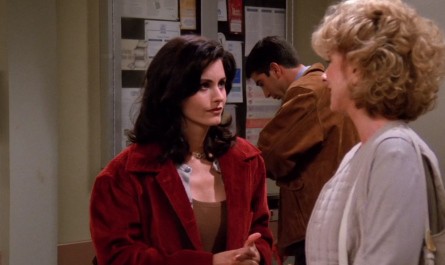 #253 – Friends (TV Series) – Season 1 Episode 08 – The One Where Nana Dies Twice (Timestamp – 00h 04m 12s)