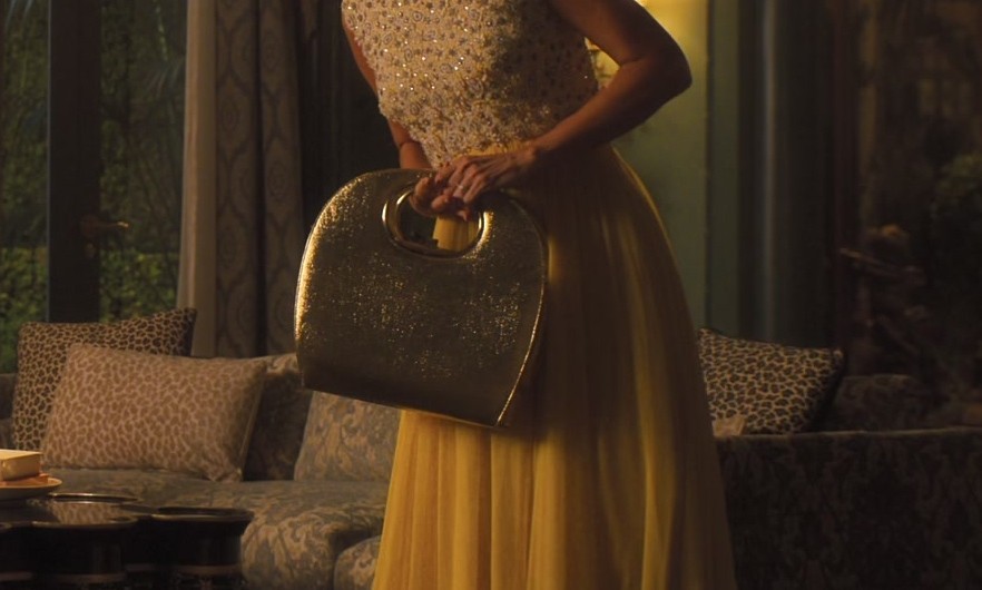 Golden Sparkle Evening Bag with Round Handle of Kristen Wiig as Maxine Simmons