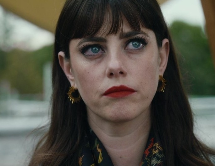 Gold Sunburst Earrings of Kaya Scodelario as Susie Glass