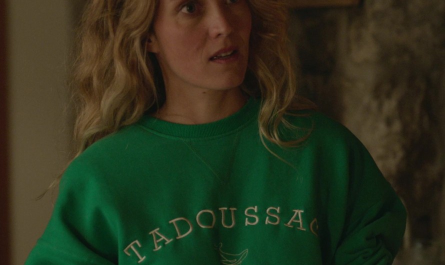 Tadoussac Logo Green Sweatshirt of Evelyne Brochu as Sophie Tremblay