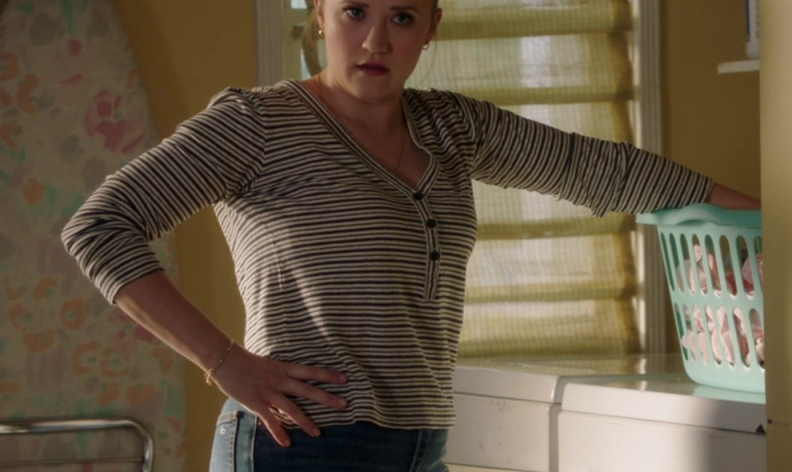 Striped Long Sleeve Top of Emily Osment as Amanda “Mandy” McAllister