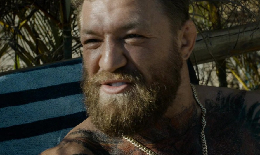 Bold Statement Chunky Gold Link Chain Necklace of Conor McGregor as Knox