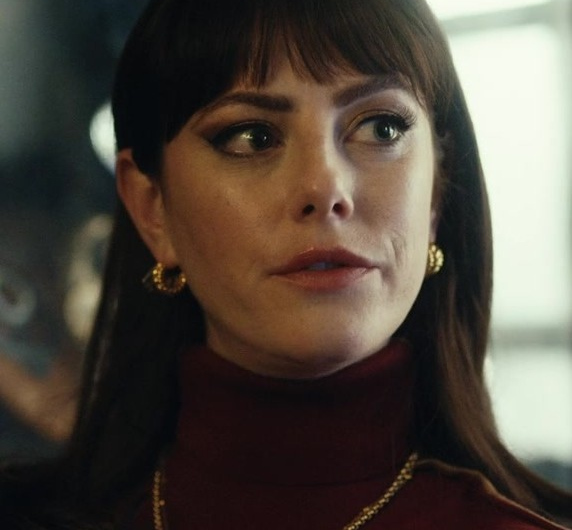Gold Heart Shape Pendant Necklace Worn by Kaya Scodelario as Susie Glass