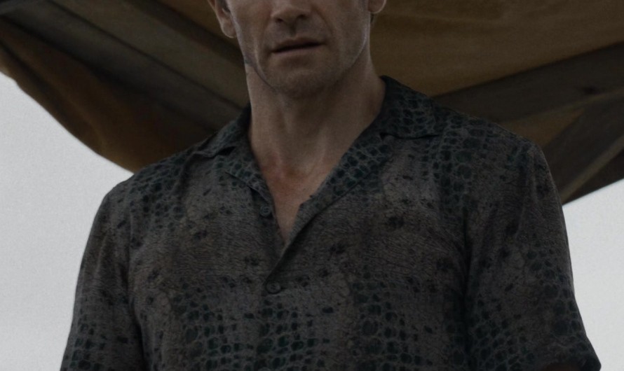 Animal Spot Patterned Short Sleeve Shirt of Jake Gyllenhaal as Dalton