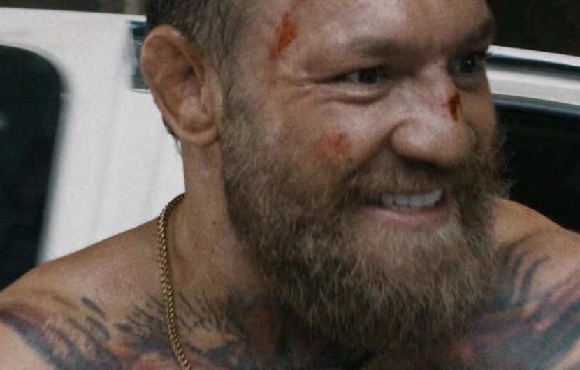 Gold Cuban Link Chain Necklace of Conor McGregor as Knox