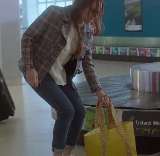 Yellow Leather Bag of Lindsay Lohan as Madeline “Maddie” Kelly