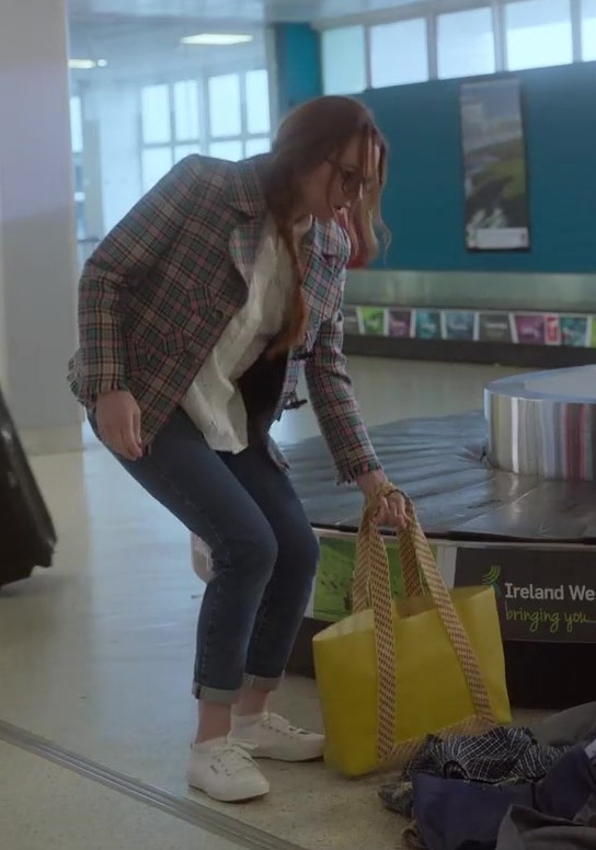 yellow leather bag - Lindsay Lohan (Madeline "Maddie" Kelly) - Irish Wish (2024) Movie