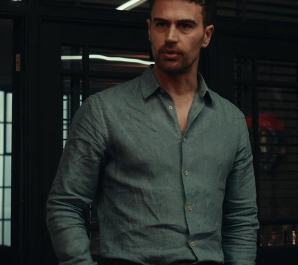 Cotton Button-Up Shirt of Theo James as Eddie Horniman