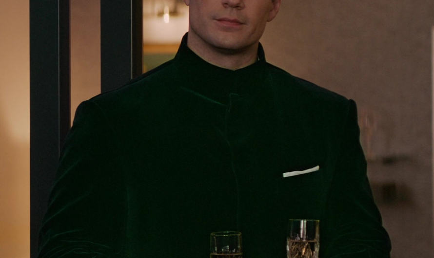 Emerald Green Velvet Blazer Worn by Henry Cavill as Argylle
