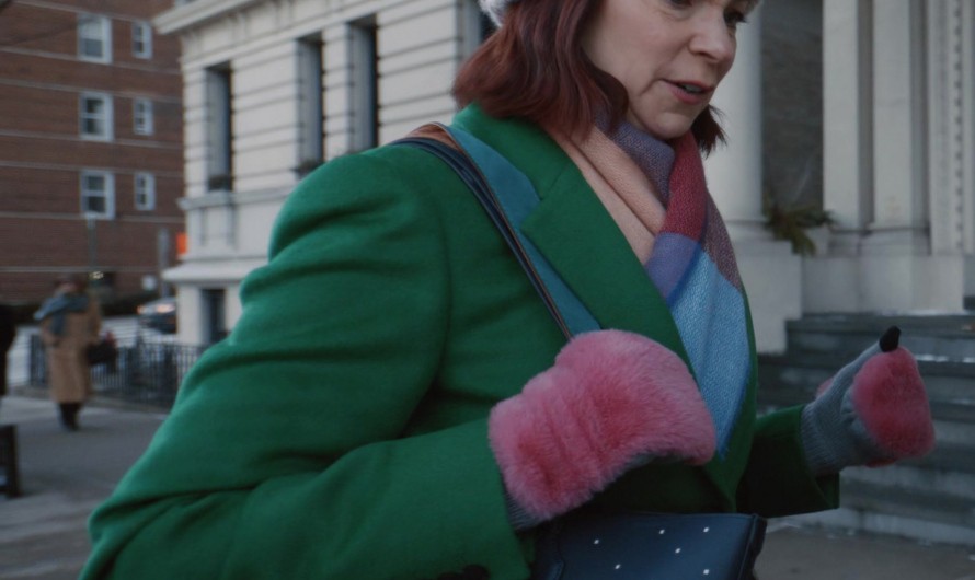 Pink Faux Fur Trimmed Winter Mittens of Carrie Preston as Elsbeth Tascioni