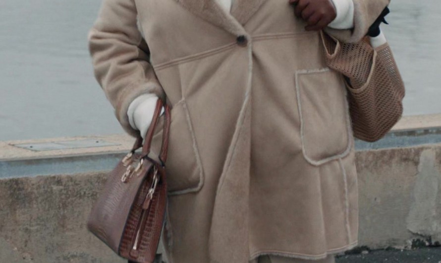 Oversized Shearling Winter Coat of Marietta Sirleaf (Retta) as Margo Clarke