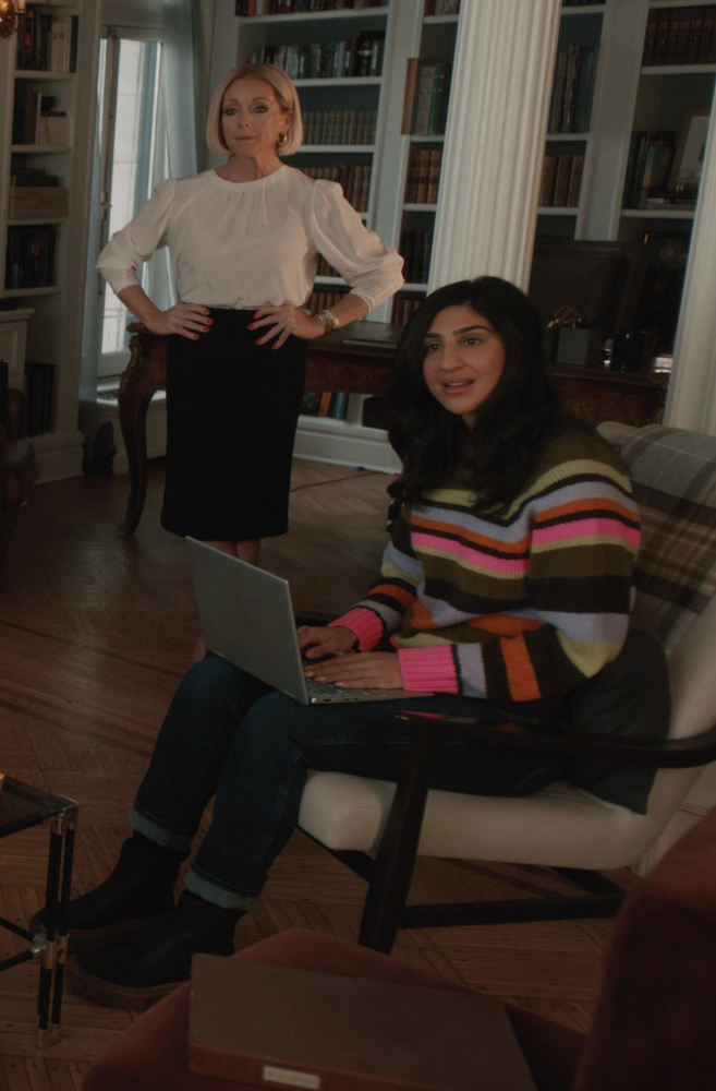 Multicolor Striped Crew Neck Sweater of Olivia Khoshatefeh as Annie Leonard