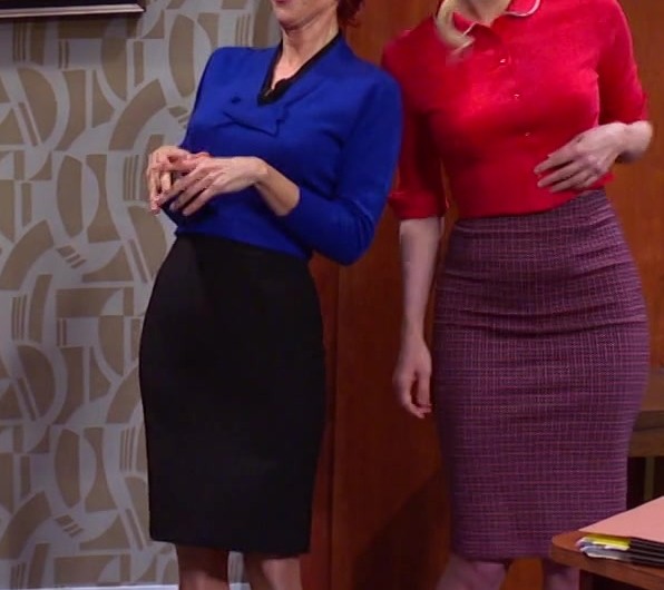 Classic Black Pencil Skirt of Kristen Wiig