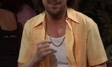 #1624 – Saturday Night Live Season 49 Episode 17 (Timestamp – 00h 27m 03s)