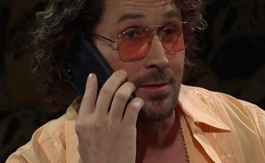 Retro Style Tinted Aviator Sunglasses with Rose Gold Lenses Worn by Ryan Gosling as Guest