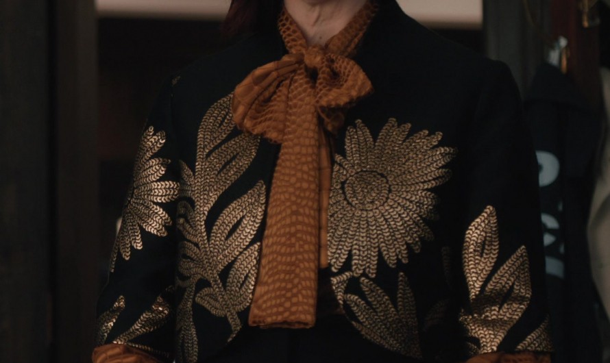 Sophisticated Black Jacket with Golden Floral Pattern of Carrie Preston as Elsbeth Tascioni