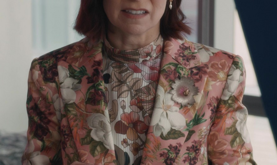 Pastel Pink Floral Print Blazer of Carrie Preston as Elsbeth Tascioni