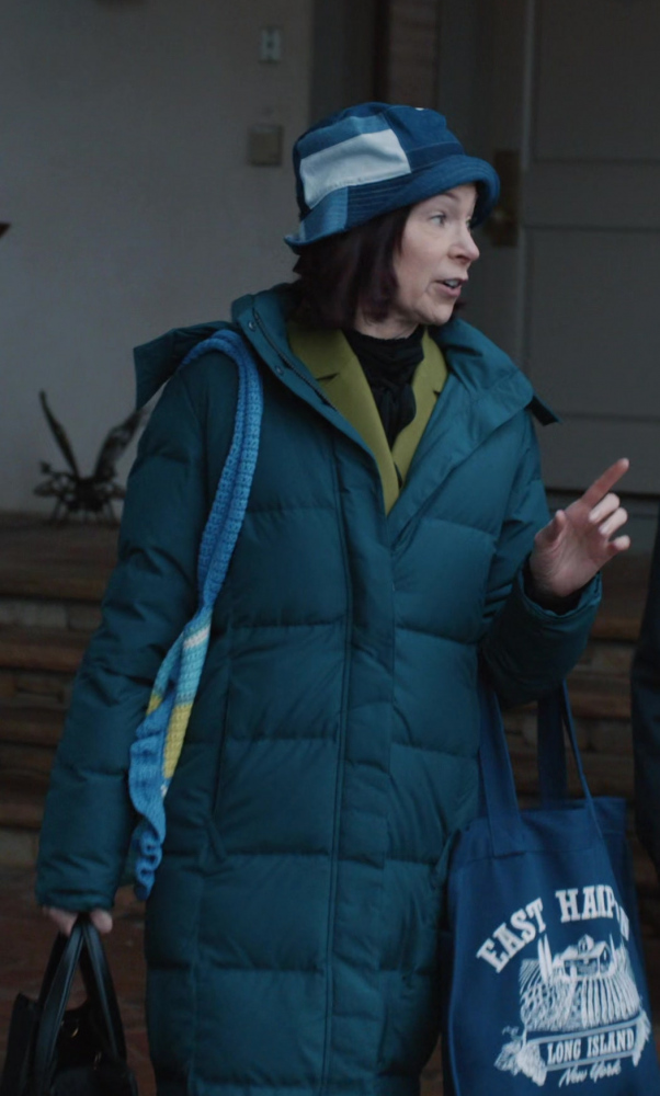 Teal Blue Insulated Long Puffer Jacket with Zippered Pockets of Carrie Preston as Elsbeth Tascioni