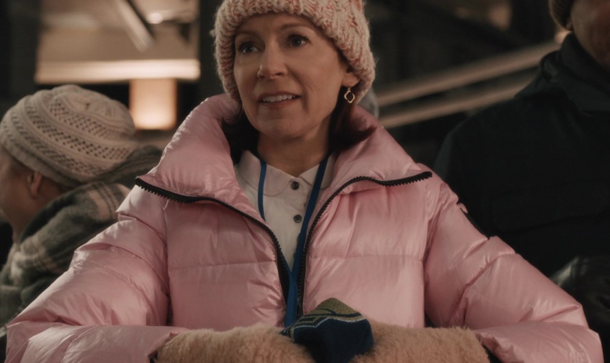 Pastel Pink Insulated Puffer Coat of Carrie Preston as Elsbeth Tascioni